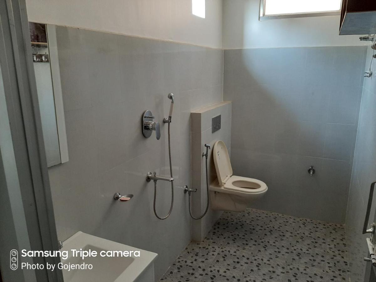 דירות אימפאל Haobam House מראה חיצוני תמונה